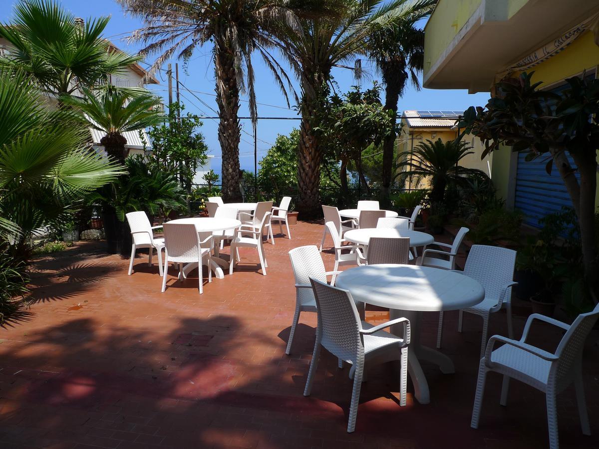 Hotel Alexander Santa Domenica  Exterior photo